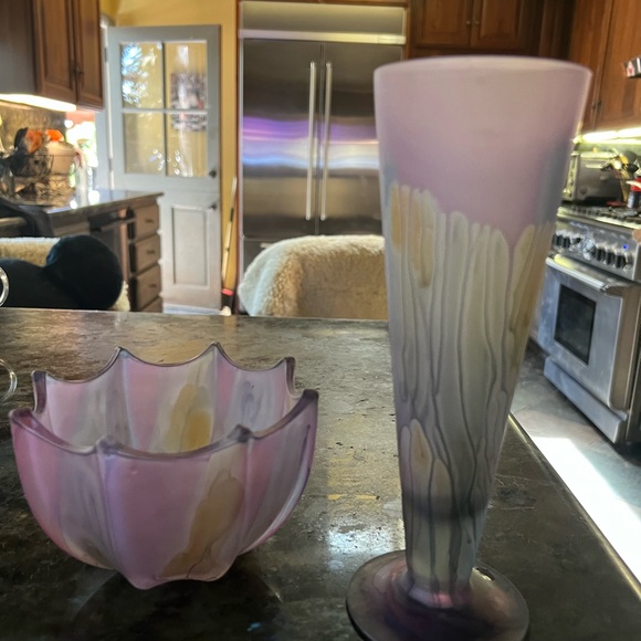 Vintage Rueven Frosted Glass in Variegated Colors Vase and Fluted Bowl - Picture 2 of 2